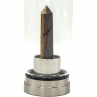 Wasserflasche aus Kristallinfundiertem Glas - Zielstrebiges Tigerauge - Obelisk