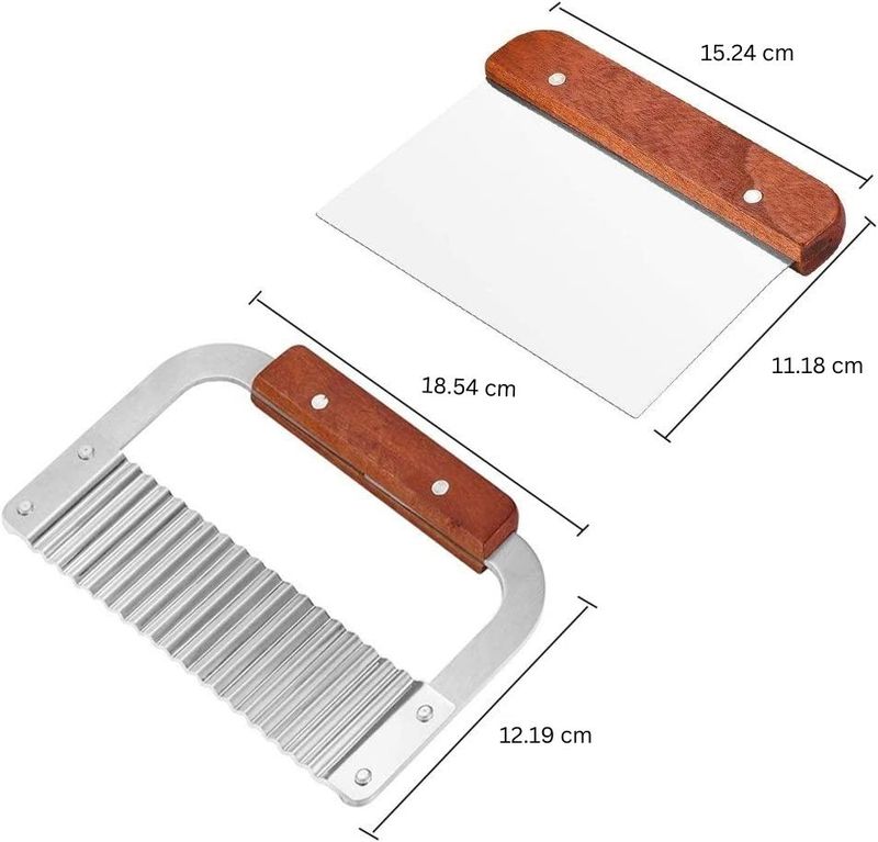 Seifenschneider-Set aus Holz – gewellter und gerader Ausstecher