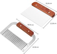 Seifenschneider-Set aus Holz – gewellter und gerader Ausstecher