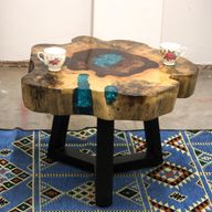Couchtisch aus Tamarinde und Kunstharz - Aqua