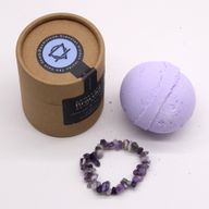 Badebombe mit Amethyst-Edelstein-Armband