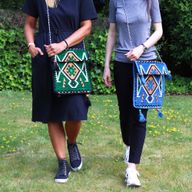 Himmelblaue Kelim-Messenger-Festivaltasche