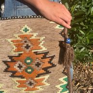Beigefarbene Kilim Messenger Festival-Tasche