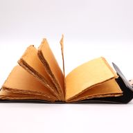 Buch der Schatten – 200 Seiten mit Büttenrand – 15 x 21 cm