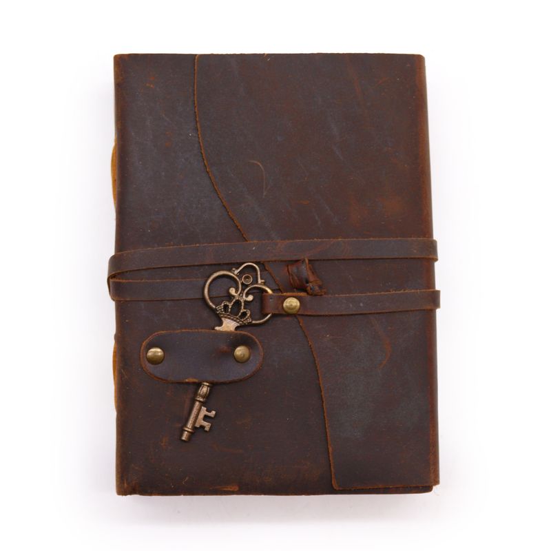 Geöltes Leder und Schlüssel – 200 Seiten mit Büttenrand – 13 x 18 cm