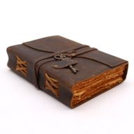 Geöltes Leder und Schlüssel – 200 Seiten mit Büttenrand – 13 x 18 cm