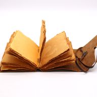 Geöltes Leder und Schlüssel – 200 Seiten mit Büttenrand – 13 x 18 cm