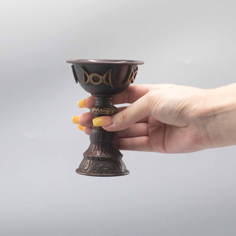 Antiker Ritualkelch aus Kupfer mit Dreifachmond, 8 x 13 cm