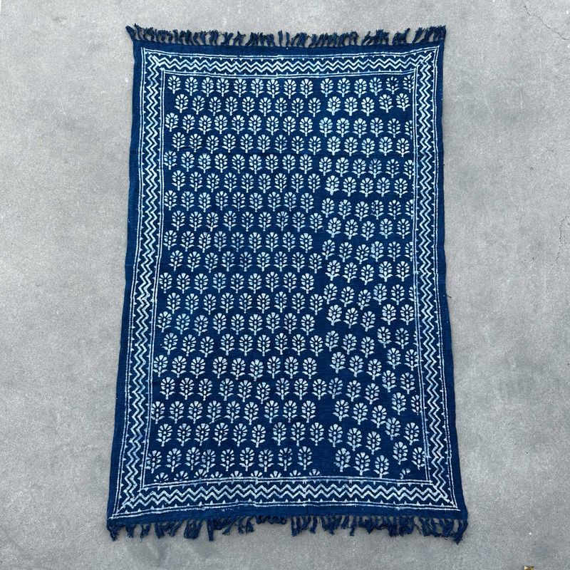 Handgefertigter Indigo-Überwurf- 170x120cm - Chhota-Blume