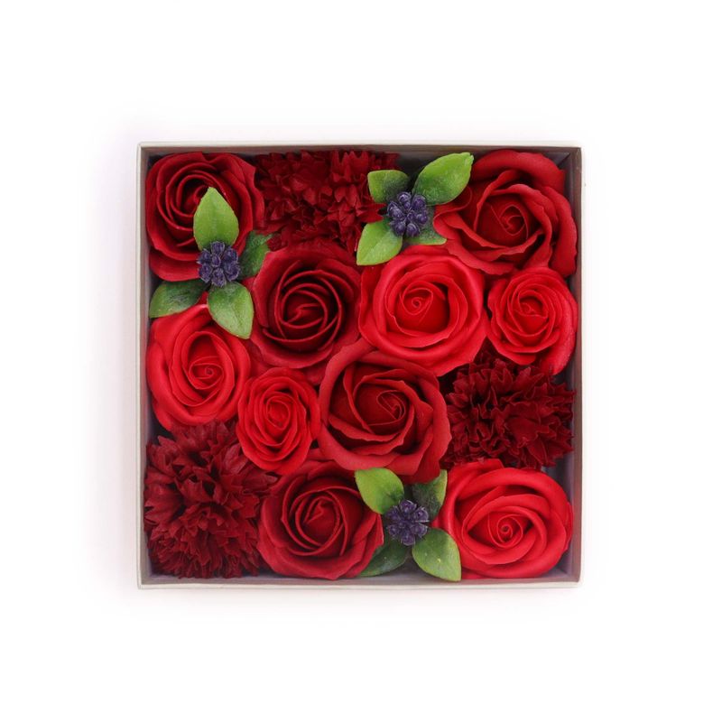 Quadratische Box – klassische rote Rosen