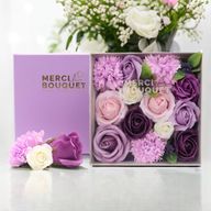 Quadratische Box – Lavendelrose und Nelke
