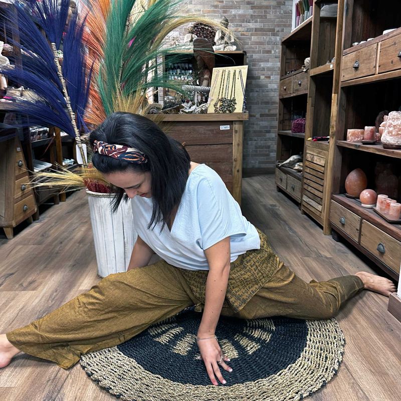 Yoga- und Festival-Hosen – Thailändisches Fischer-Mandala-Mantra auf Orange