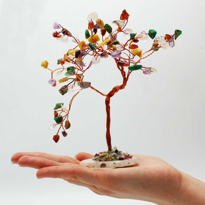 Großer Edelsteinbaum - Mehrere Steine auf natürlicher Achatbasis (100 Steine)