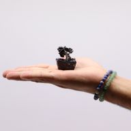Mini-Edelsteinbäume auf Orgonitbasis - Schwarzer Achat (15 Steine)