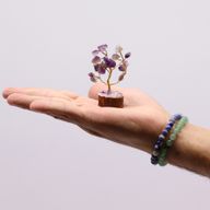 Mini-Edelsteinbäume auf Holzsockel – Amethyst (15 Steine)