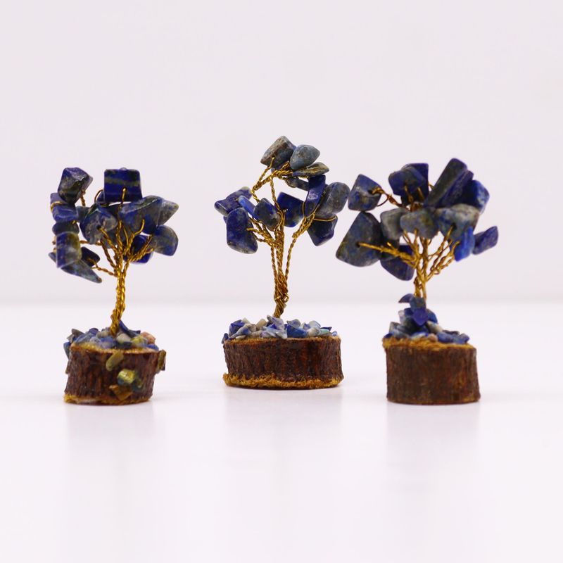 Mini-Edelsteinbäume auf Holzsockel – Sodalith (15 Steine)