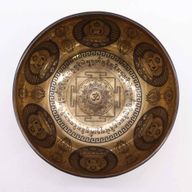 Tibetische Heilschale mit Gravur – 21 cm – Om und Buddha