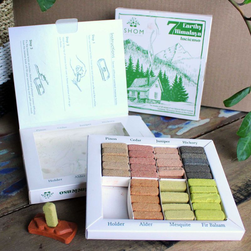 Display-Set mit 70 Räuchersteinen und Brenner – 7 Earthy Himalaya Incenso