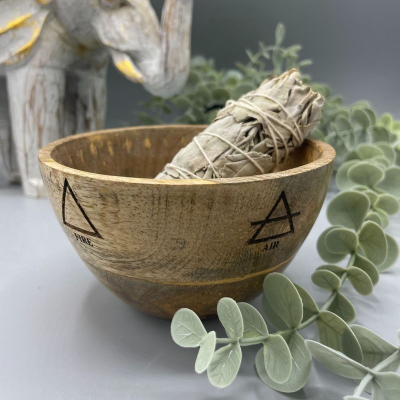 Holzschale für Räucher- und Ritualopfer – Vier Elemente – 11 x 7 cm