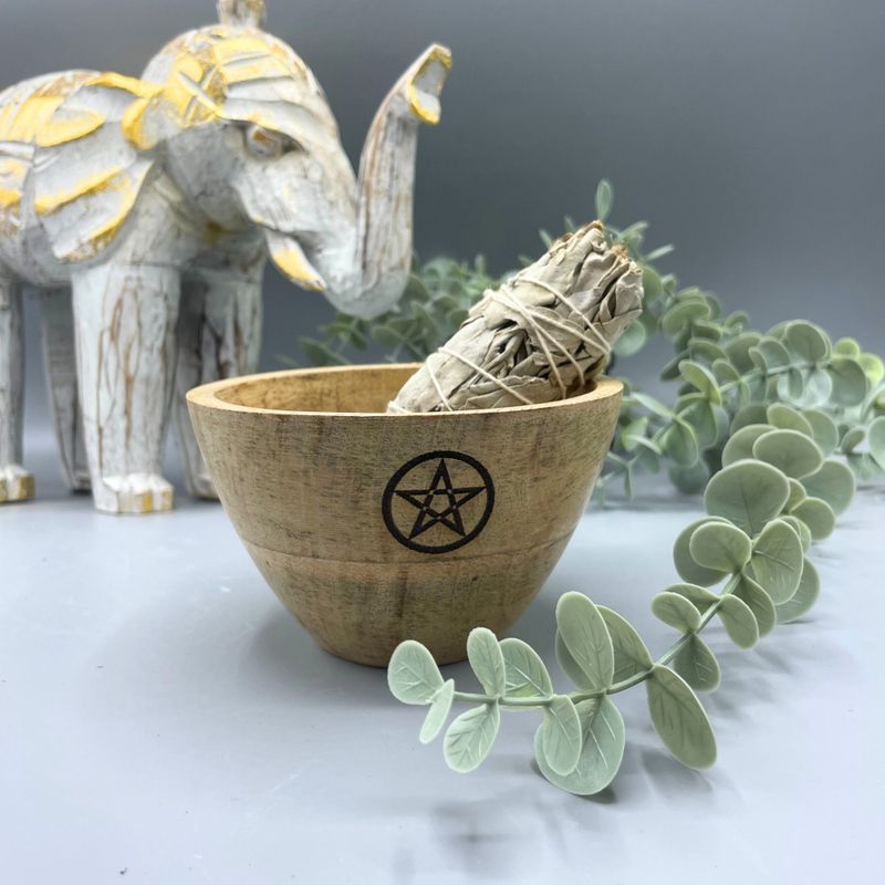 Holzschale für Räucher- und Ritualopfer – Pentagon – 11 x 7 cm