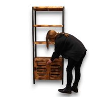 Standardständer und Schrank mit vier Regalen