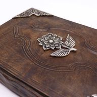 Hefty Red Tan Buch – Rosa Rosendekor – 200 Seiten mit Büttenrändern – 26 x 18 cm