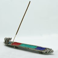 Langer tibetischer Räucherstäbchenhalter mit Elefantenmotiv