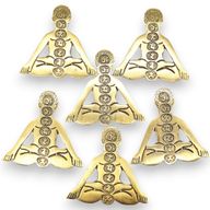 Goldfarbener Räucherstäbchenhalter aus Aluminium mit sieben Chakren für Yoga, 12 x 12 cm
