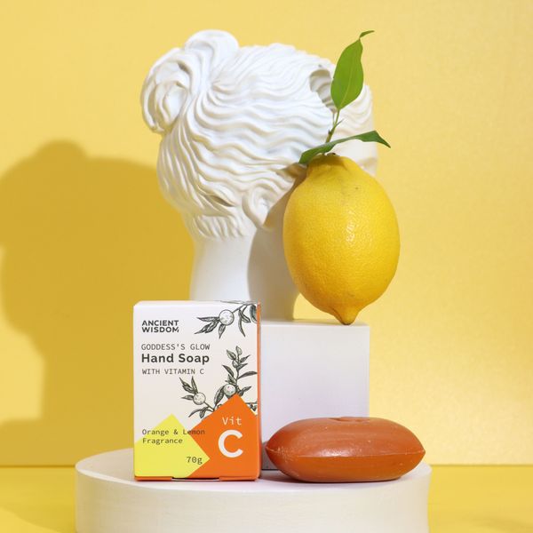 Aufhellende Vitamin C-Handseife mit ätherischen Ölen