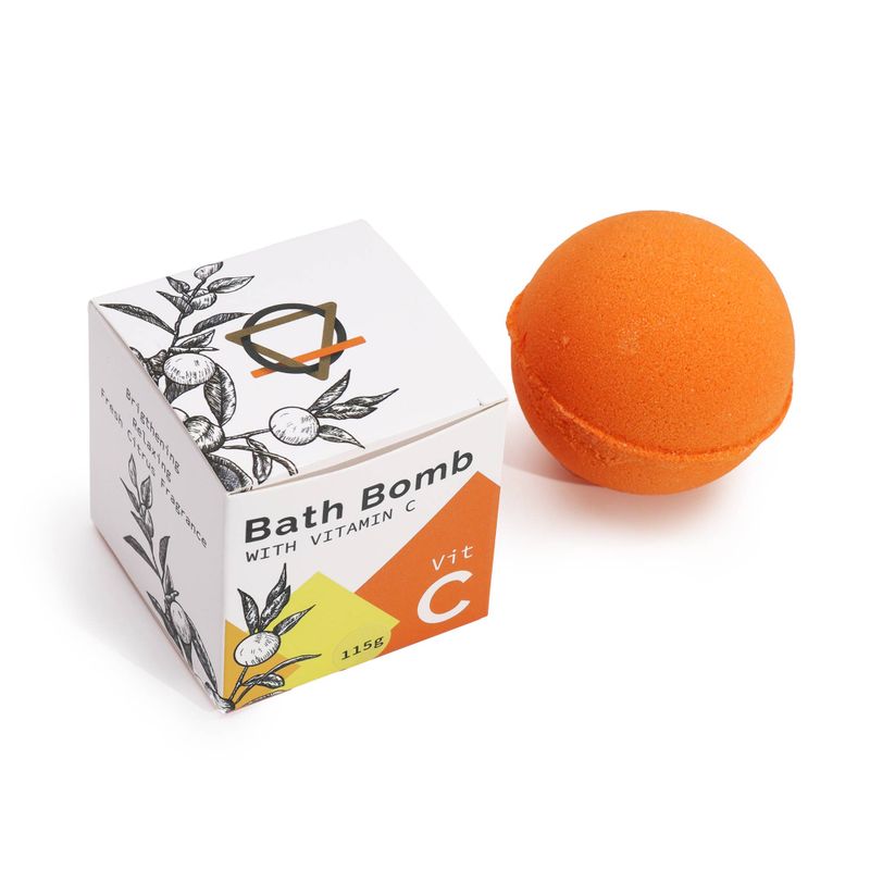 Mit Vitamin C angereicherte Badebombe mit ätherischen Ölen