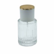 Flat White – runde gerippte 30-ml-Flasche, Spray und Verschluss