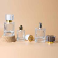 Flat White – runde gerippte 50-ml-Flasche, Spray und Verschluss