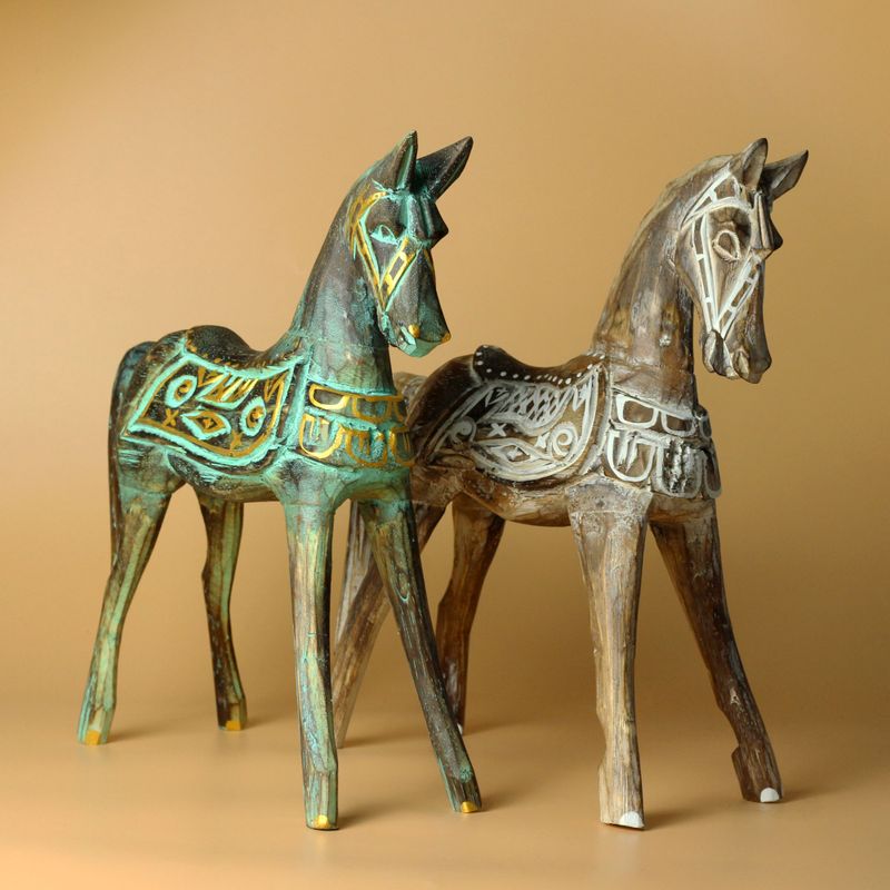 Großes Pferd in Gold und Türkis, 32 cm