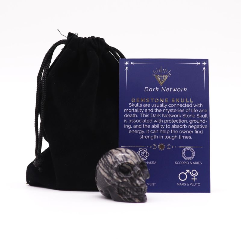 Edelstein Kleiner Totenkopf - Dunkler Netzstein - 40x30x28mm