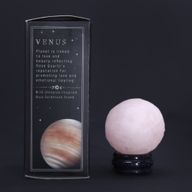 Rosenquarz-Planet auf einem Sola-Goldfluss-Ständer – 40 mm