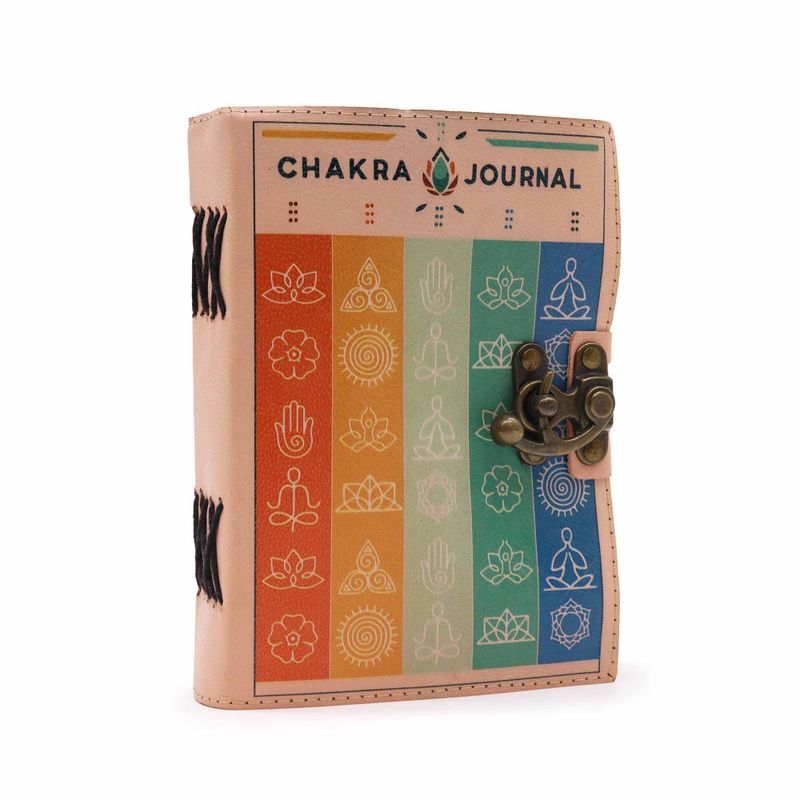 Leder-Notizbuch mit Büttenrand in sieben Chakra-Farben (12.5cmX17.5cm)