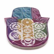 Großer Räucherstäbchenhalter Hamsa aus Speckstein, 18 x 15 x 1,2 cm – 7 Chakra