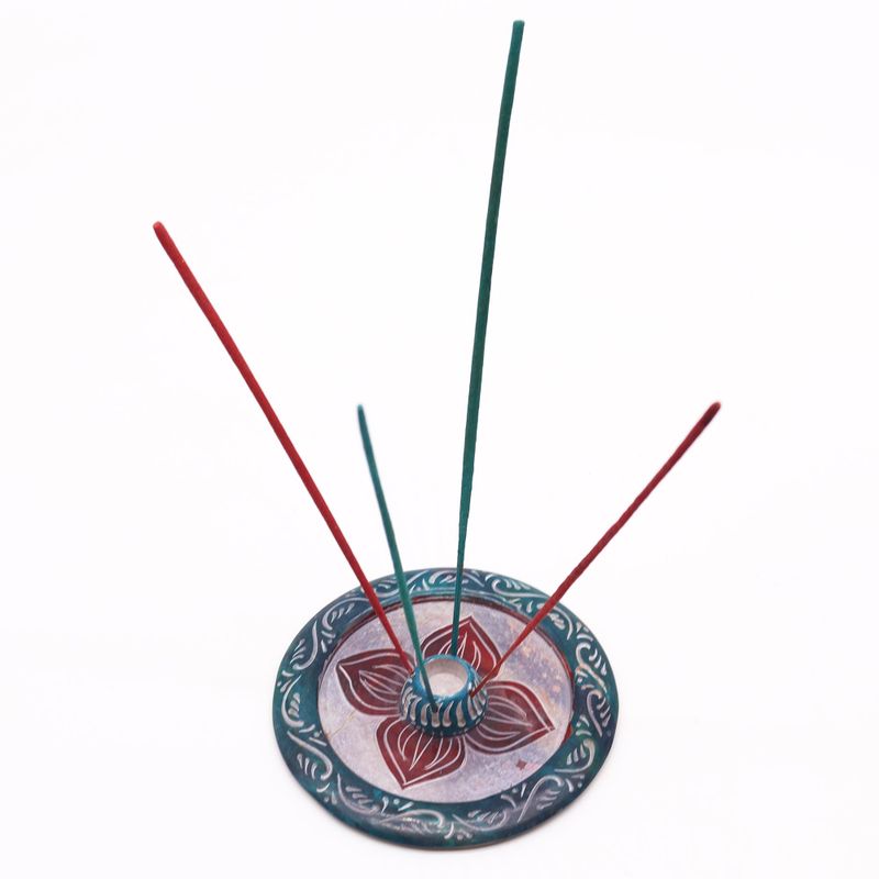 Räucherstäbchenhalter in Specksteinscheibe, 12 cm, vier Blütenblätter (Kegel und Räucherstäbchenhalter)