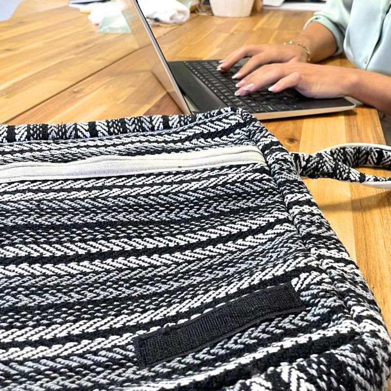 Weiche Banjar Laptoptasche - Graue Streifen