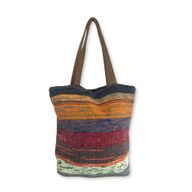 Recycelte große Teppichtasche – Shades of Mushrooms
