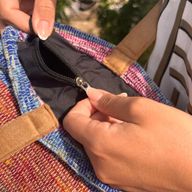 Recycelte große Teppichtasche – Lavendeltöne