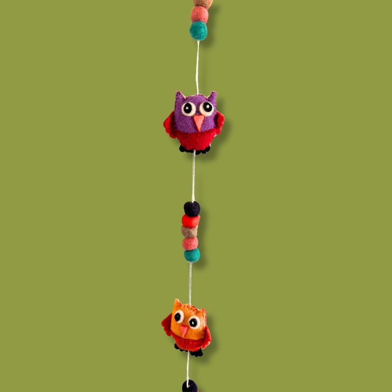 Wandbehang aus Filz – Eulen (zufällige Farben)