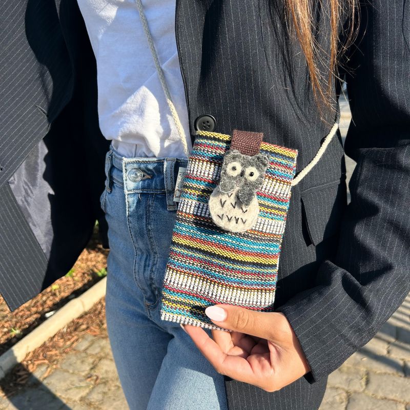 Handytasche mit Streifen, mehrfarbig und weiß – Eulen-Dekor