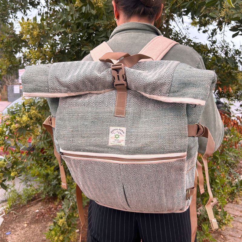 Trekking-Rollrucksack aus Hanf - Salbei