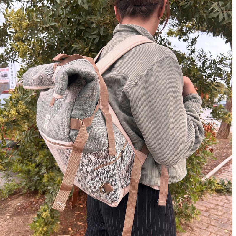 Trekking-Rollrucksack aus Hanf - Salbei