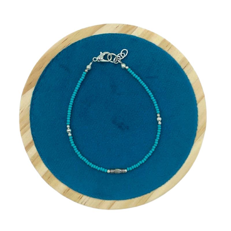Nepalesisches Armband mit extrafeinen Edelsteinen – Türkis und Tropfenform