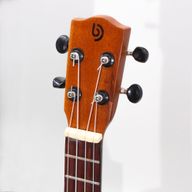 Von Hand gefertigte Ukulele – Orange Sunburst-Finish (4 Saiten)