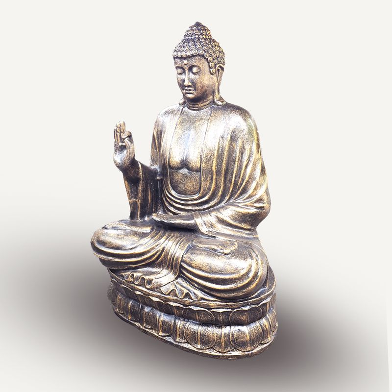 Großer antiker goldener Buddha, der auf einer Lotusblüte lehrt – 2 m