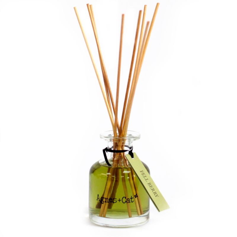 140 ml Rattanstäbchen-Diffusor – Fell Berry