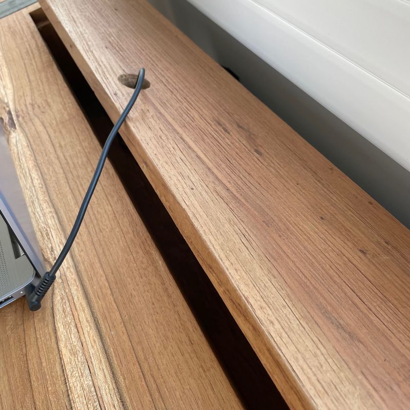 Schreibtisch 160x60x75cm